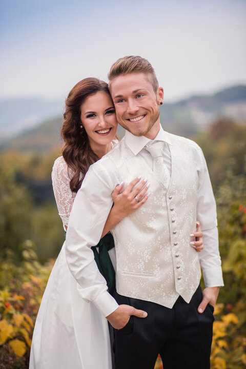 Schicke Herrentrachtenweste zur Hochzeit passend zu fast allen Brautdirndl
