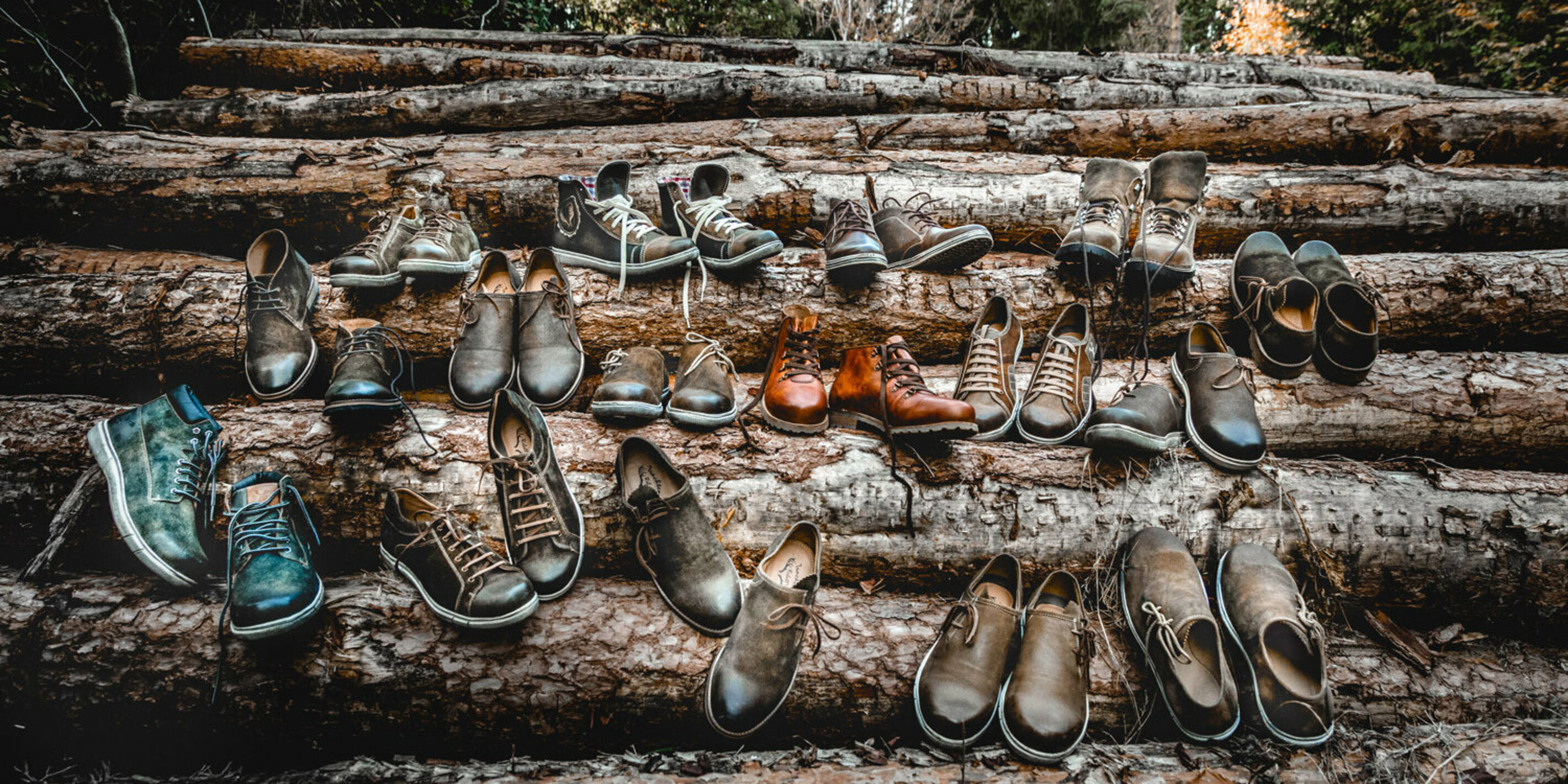 Eine gro&szlig;e Aushwahl an Trachtenschuhen finden Sie im Trachten Shop Zell, zum beispiel Haferlschuhe, trachtenstiefel, Trachtenboots, Lederschuhe oder sportliche Trachtensneaker