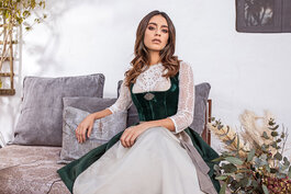 marjo_dirndl-gy-1-susanne_-bluse-edonita-dali