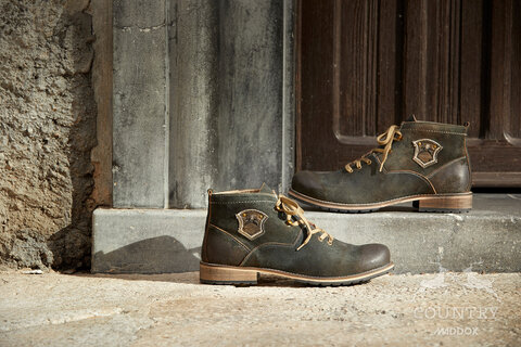 Eine gro&szlig;e Aushwahl an Trachtenschuhen finden Sie im Trachten Shop Zell, zum beispiel Haferlschuhe, trachtenstiefel, Trachtenboots, Lederschuhe oder sportliche Trachtensneaker