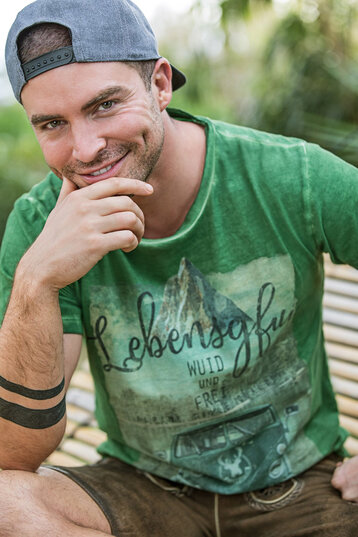 marjo_shirt-cm-1-lebensgfui_short-ge-1-schorsch-inkl