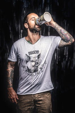 Sportliche Trachtenshirts g&uuml;nstig kaufen im Trachten Shop zell